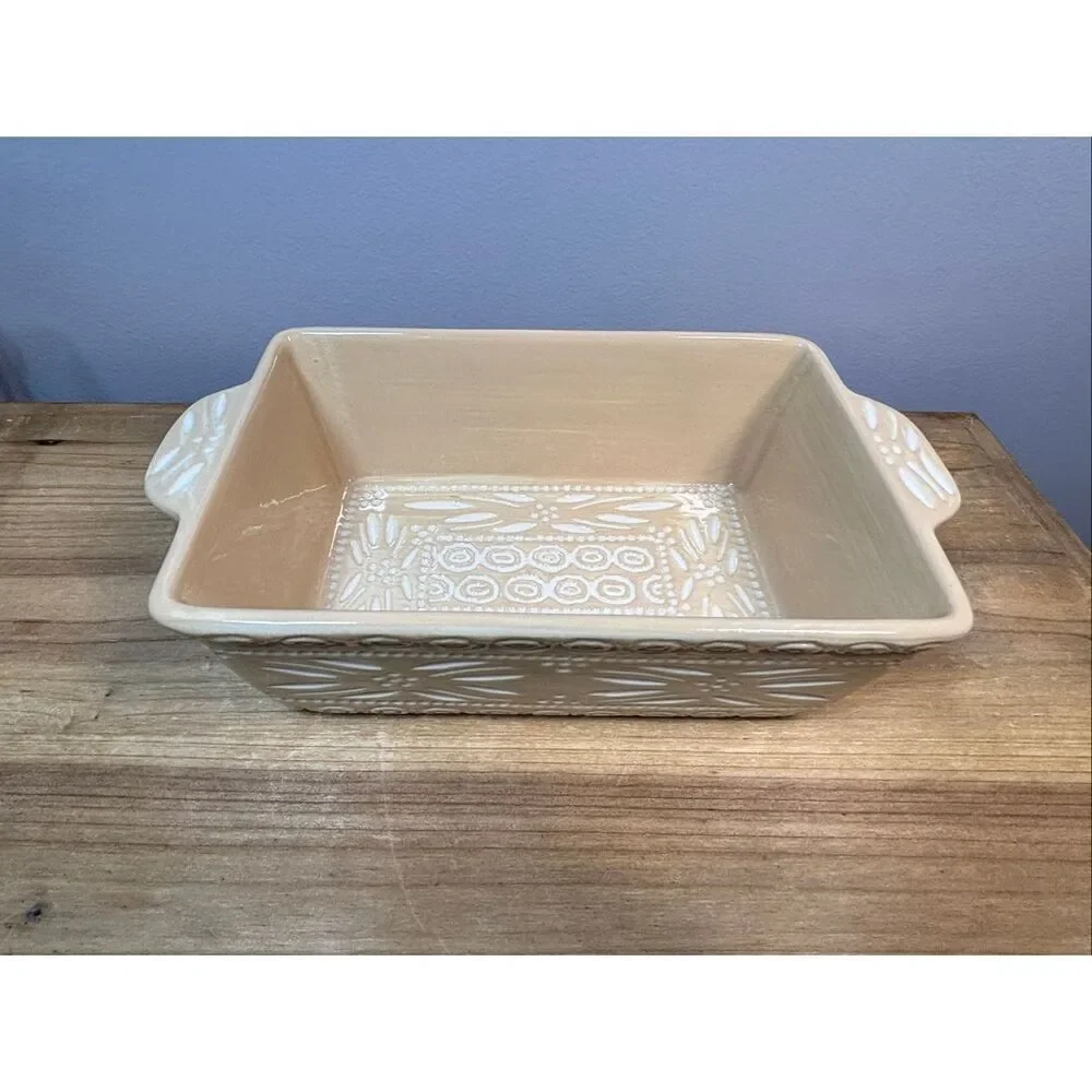Temp-tations Carved Old World ceramic baking dish with metal serving rack and li